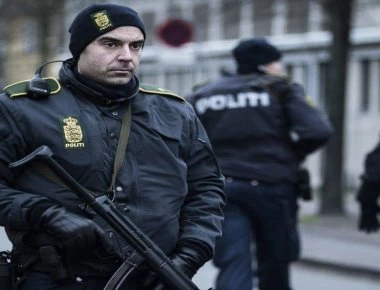 Επί ποδός η αστυνομία της Κοπεγχάγης λόγω ύποπτου αντικειμένου κοντά στην πρεσβεία των ΗΠΑ